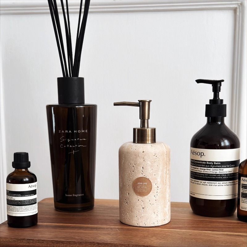 Luxury Natural Skincare - 天然石ローションディスペンサー、詰め替え可能な石鹸ボトル、スムーズポンプスキンケアジャー、高級バスルーム液体容器