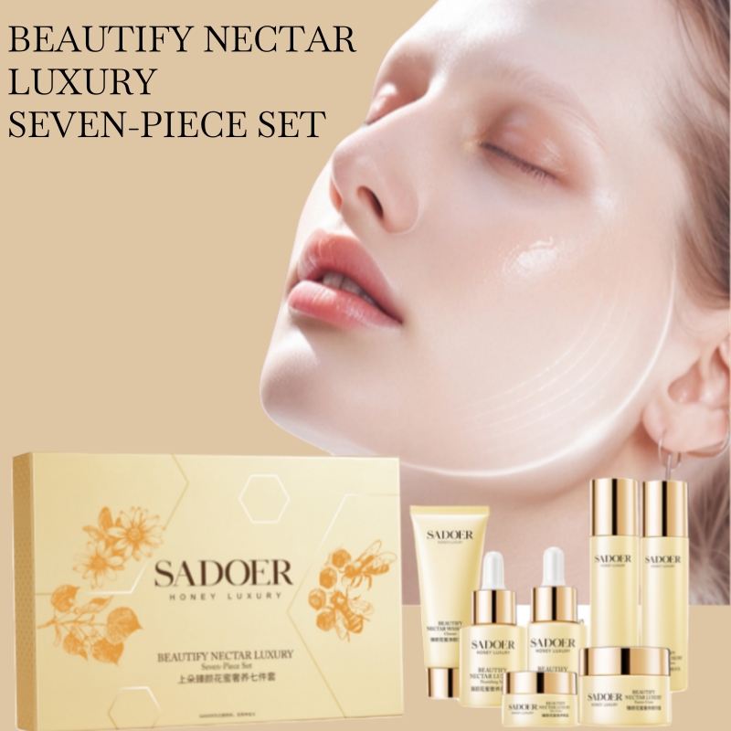 Luxury Natural Skincare - サドアー ジェンヤン フラワーネクター ラグジュアリースキンケア7点セット、ツボクサエキス、アロエベラエキス、ナイアシンアミド、その他成分配合。 セットには、洗顔料、エッセンスウォーター、エッセンスミルク、エッセンスセラム、エッセンスローション、エッセンスクリーム、アイクリームが含まれており、様々な保湿・栄養スキンケア成分が配合されており、潤いを与え、透明感のある、柔らかな仕上がりを与え、肌をしっとりと自然に整え、吸収しやすい状態にします。 母や友人へのギフトボックスとしても最適です。